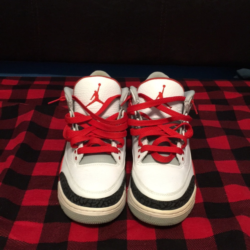 Jordan 3 “Fire Red”